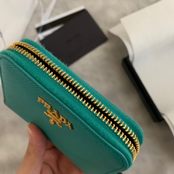 (Sold) Prada Around Wallet - Picture 5 of 6